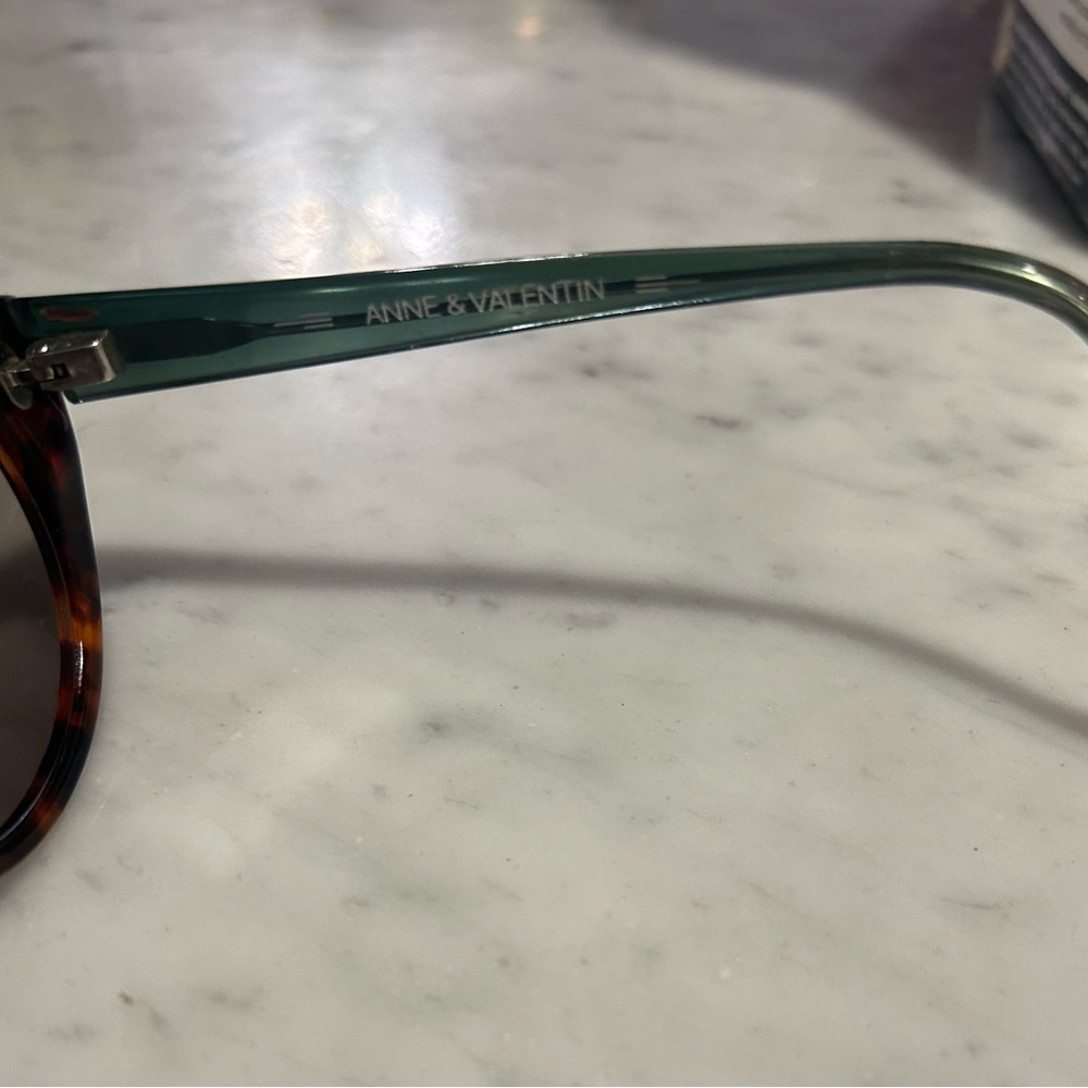 Anne Et Valentin Suzanne Tortoise Shell Sunglasses - image 4